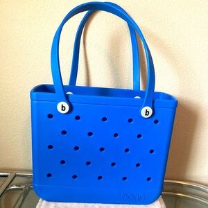 BOGG BAG Baby (Medium) sized Blue-eyed color
